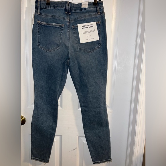 Good American - Good Curve Skinny Crop - Size 6/28 - Picture 2 of 2